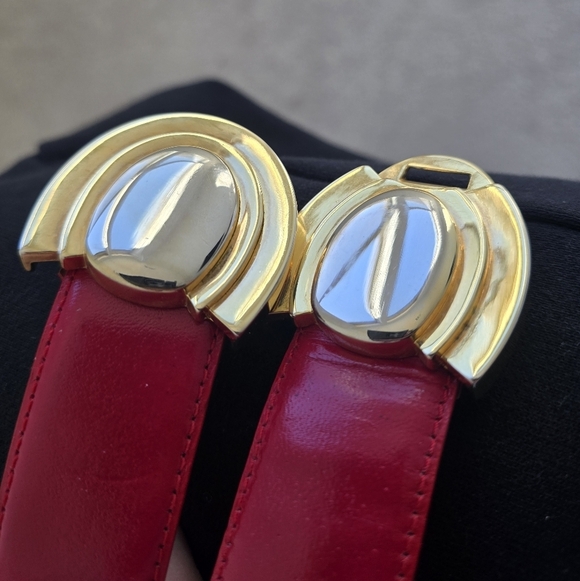 Vintage Liz Claiborne Red Leather Statement Belt | Gold Sculptural Buckle Large main image 6